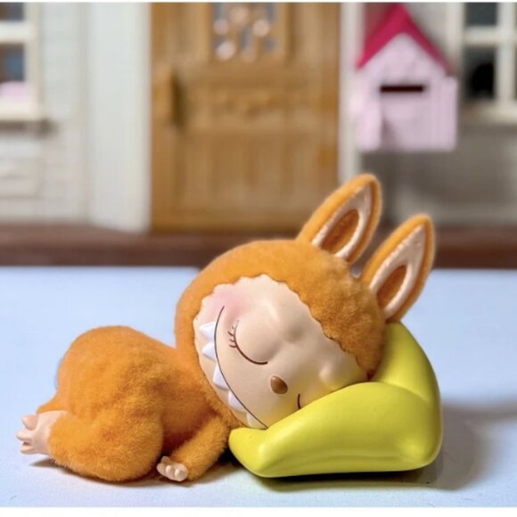 THE MONSTERS 1:00 A.M. Series Figures "Sweet Dream Time" - Picture 2 of 9